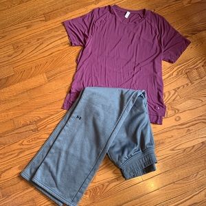 UNDER ARMOUR Lot- 2 piece - Sweatpants with short sleeve shirt.
